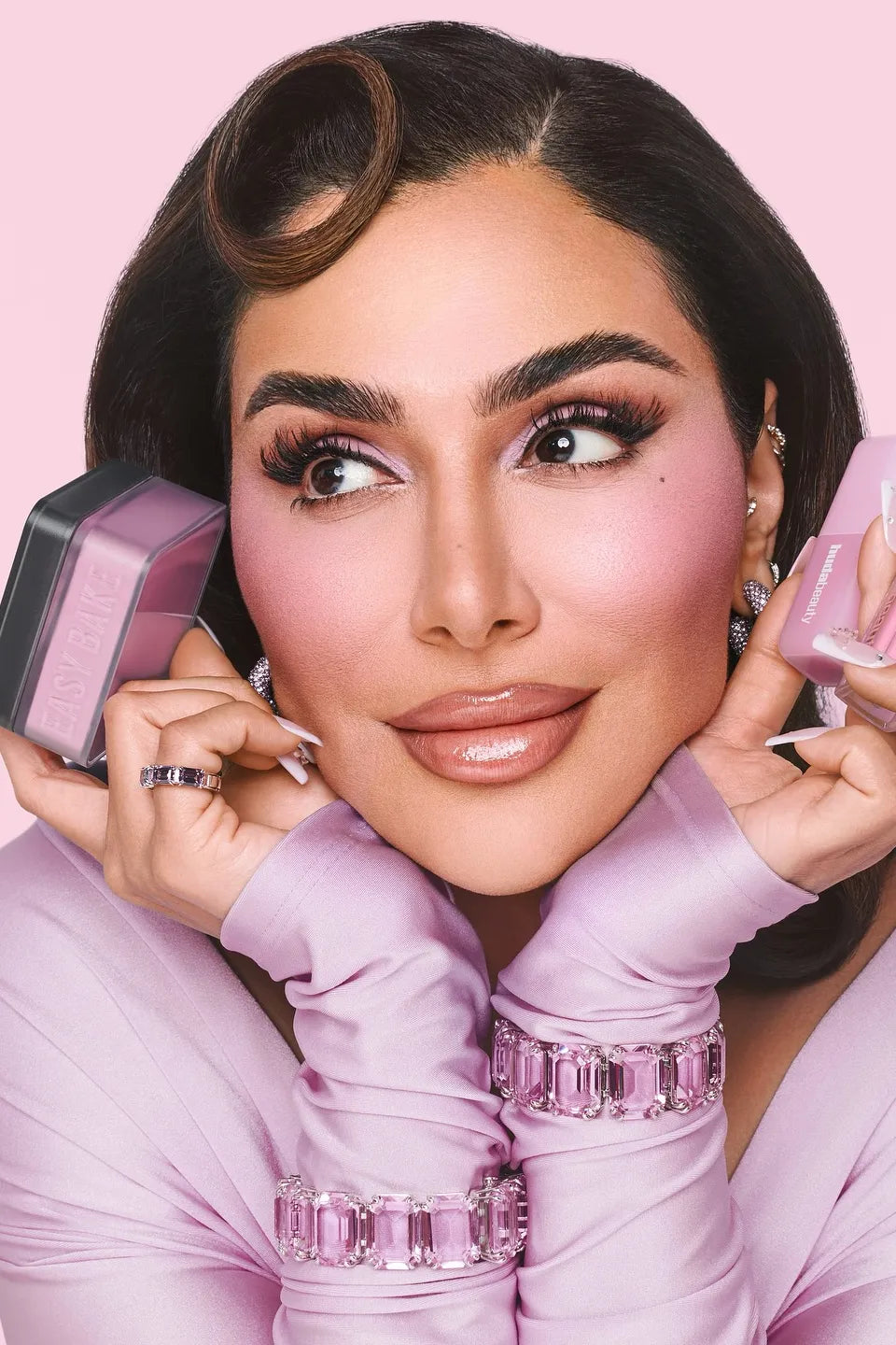HUDA BEAUTY EASY BAKE