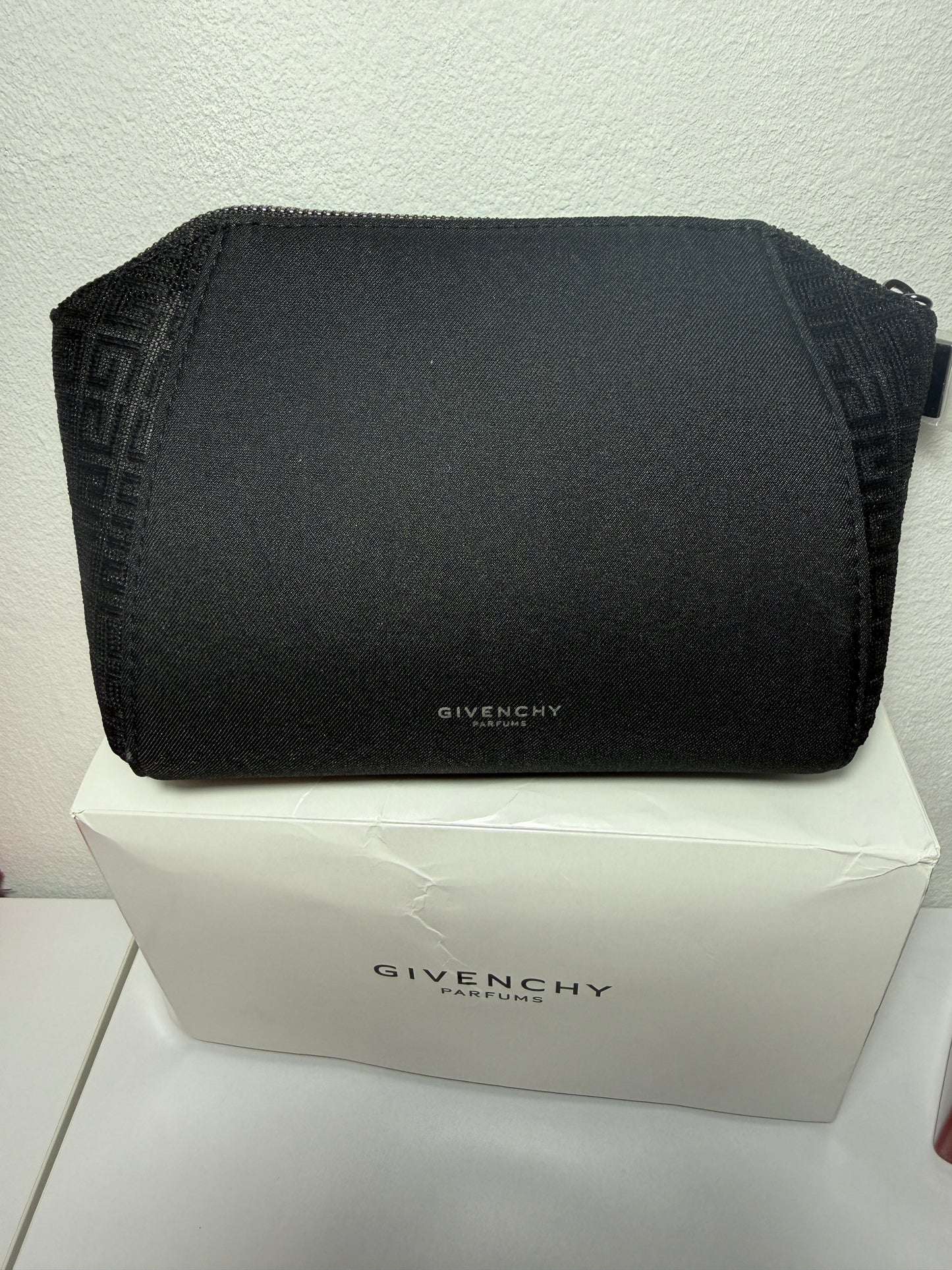 GIVENCHY MAKE UP BAG