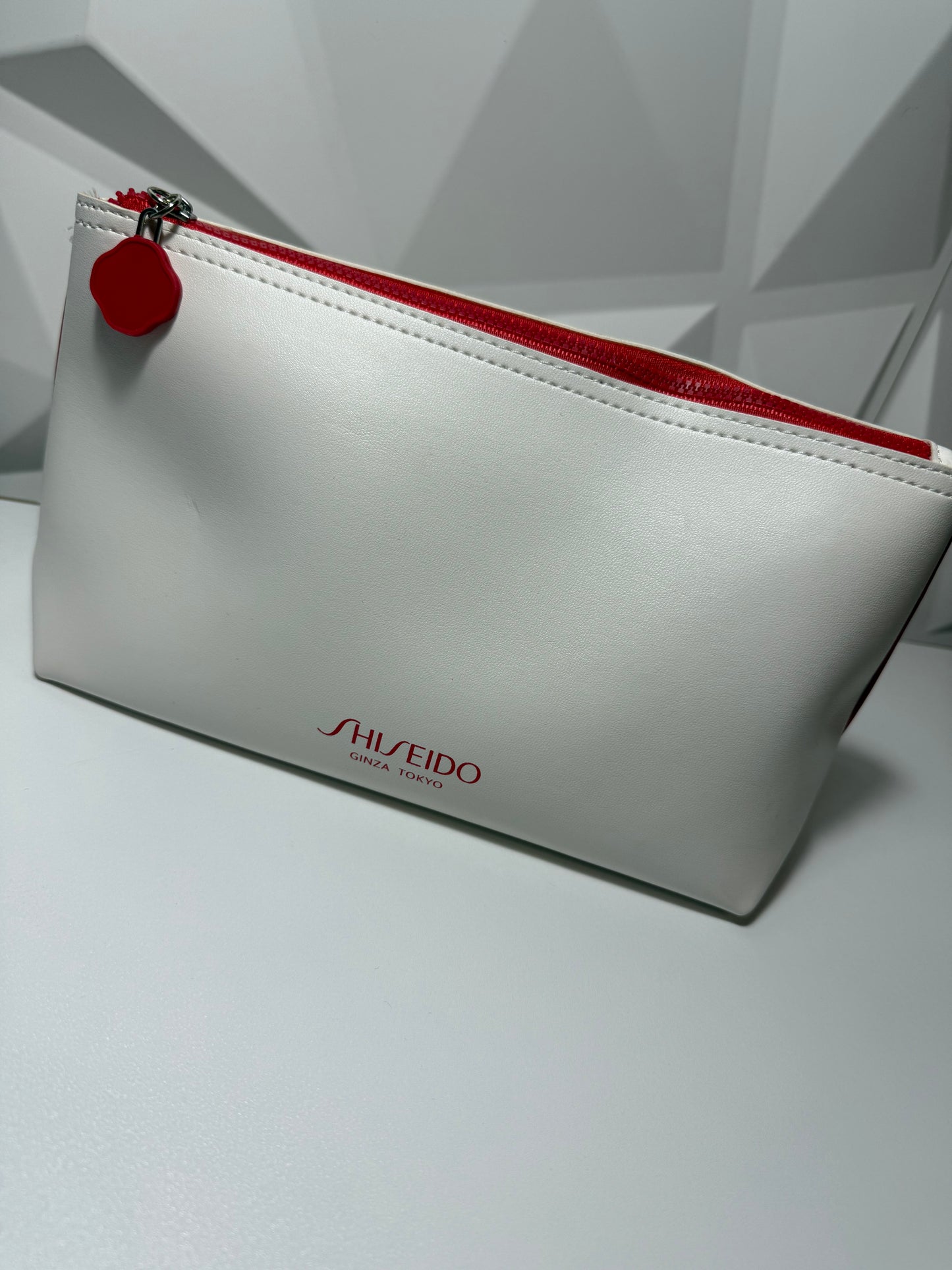 SHISEIDO BEAUTY BAG