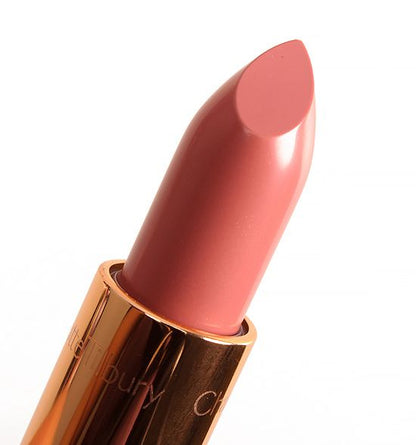 CHARLOTTE TILBURY KISSING BITCH PERFECT